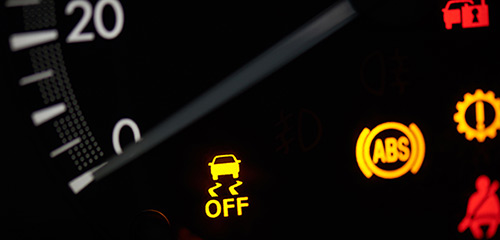 Gebrauchtwagenkauf in Österreich: Fahrzeugtechnik-Abkürzungen einfach erklärt 