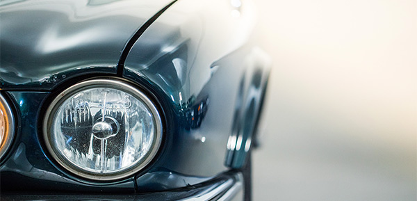 Das sind die Oldtimer-Klassiker von morgen. Jetzt auf zweispurig.at entdecken Das sind die Oldtimer-Klassiker von morgen. Jetzt auf zweispurig.at entdecken