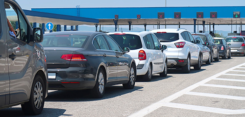 Verkehrsregeln Ausland: Fallen vermeiden und sicher reisen!